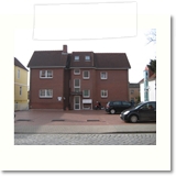 Vorderansicht des Gebudes der Ferienwohnung